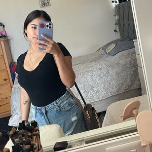 Meet your Posher, Liaa